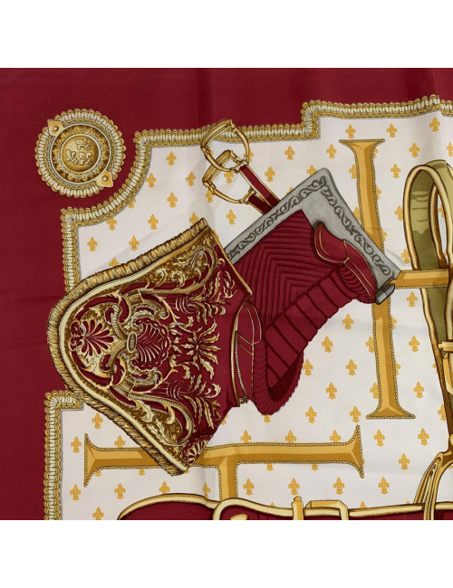 Carré HERMES 'Selles à Housse' en soie rouge vintage