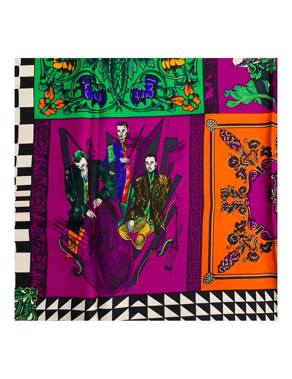 Carré GIANNI VERSACE multicolore en soie