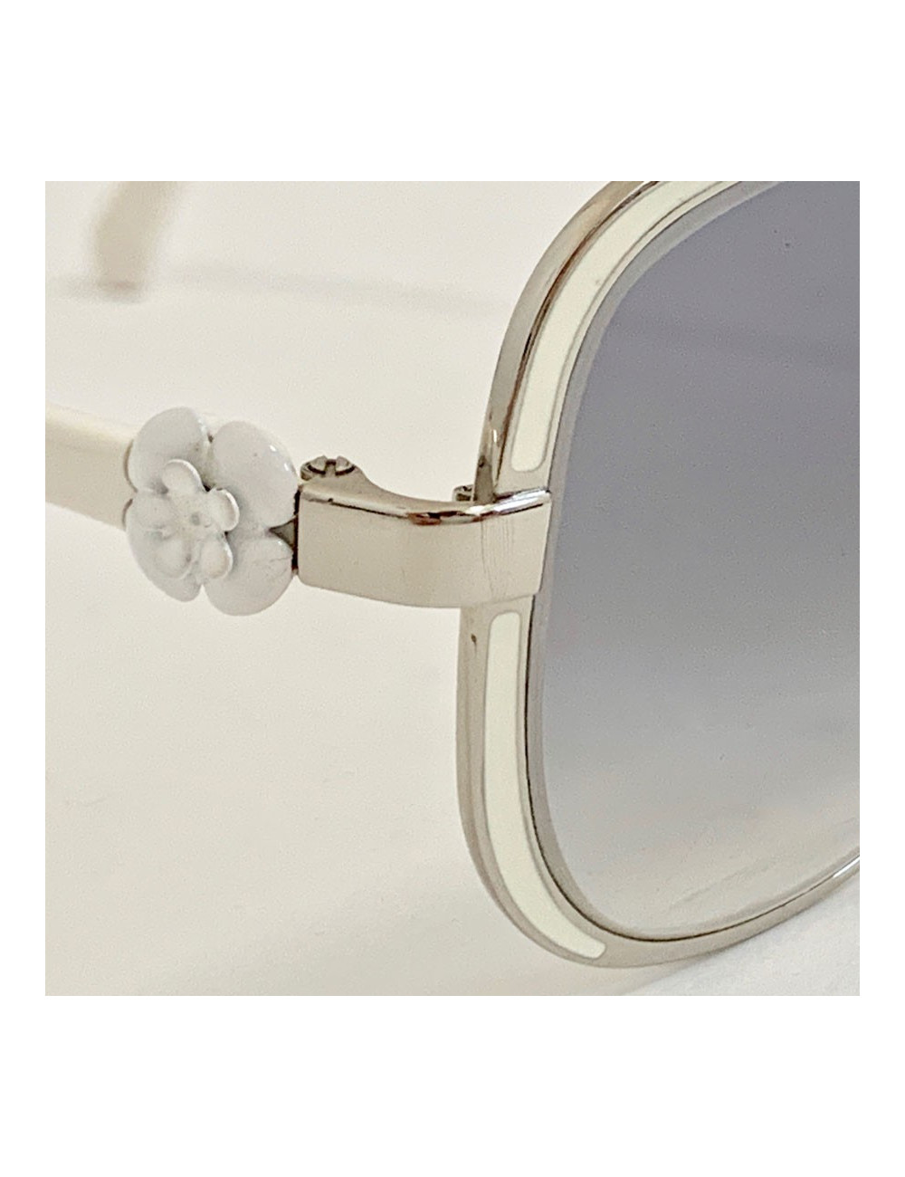 Lunettes camélia CHANEL blanches