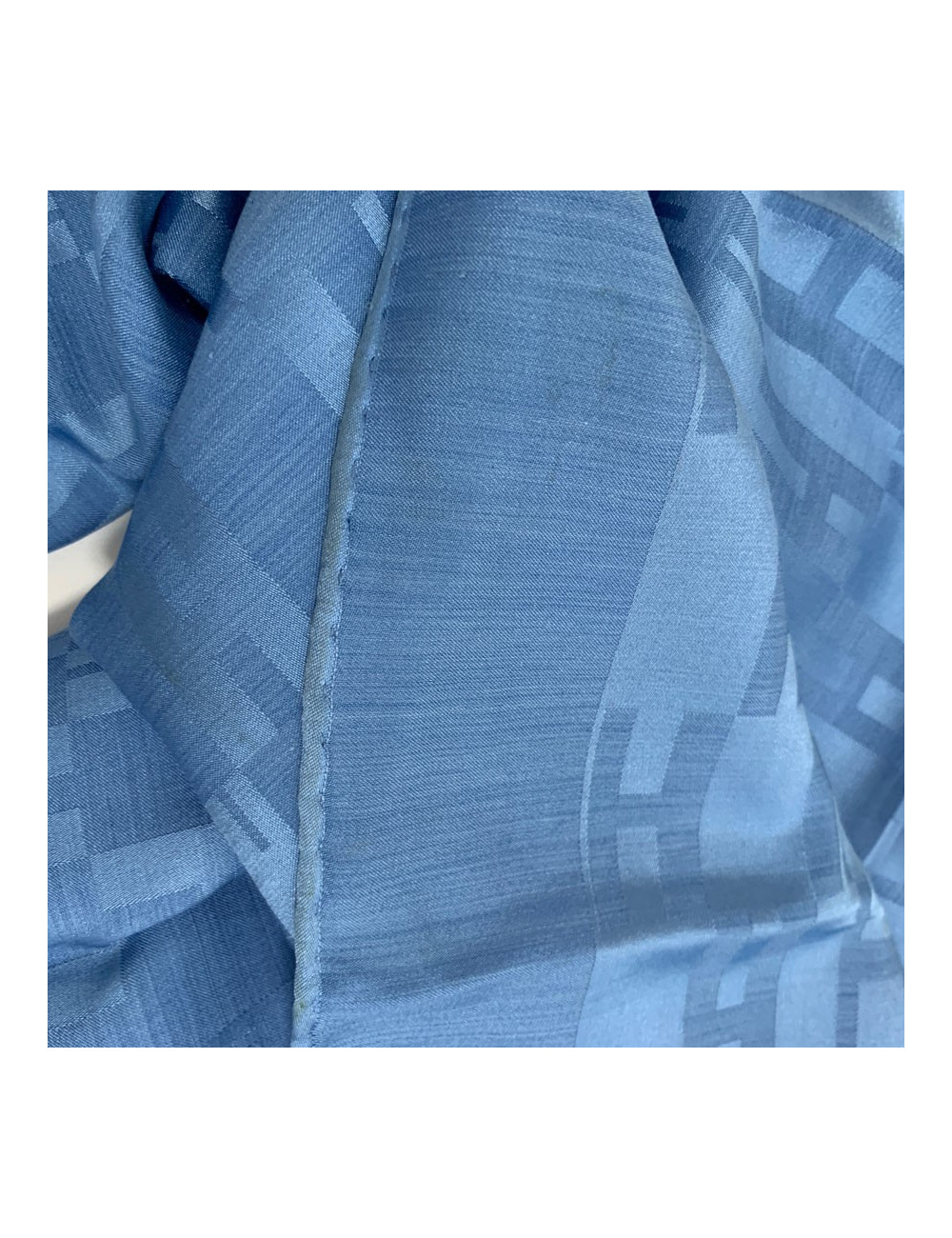 Etole Façonnée Grand H HERMES en soie et laine bleue