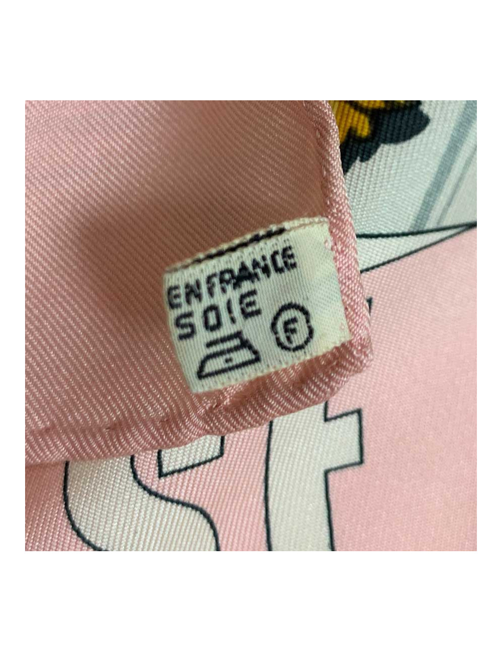 Carré HERMES Sextants rose pâle en soie