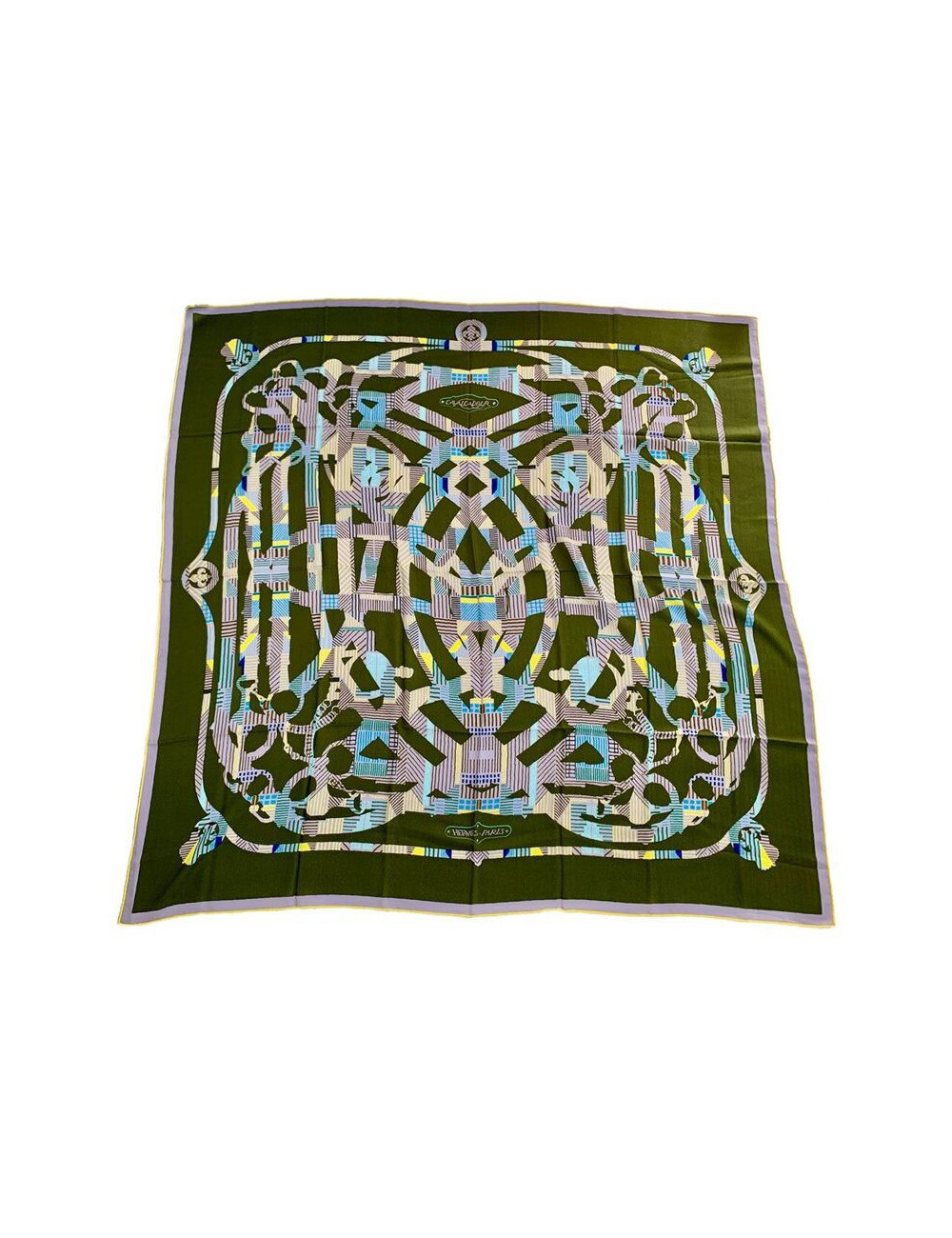 Étole "Au fil du carré" HERMÈS en cachemire et soie tonalités de rouge flamboyant