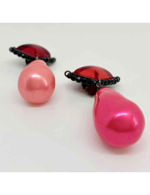 Boucles d'oreille perle rose non signés