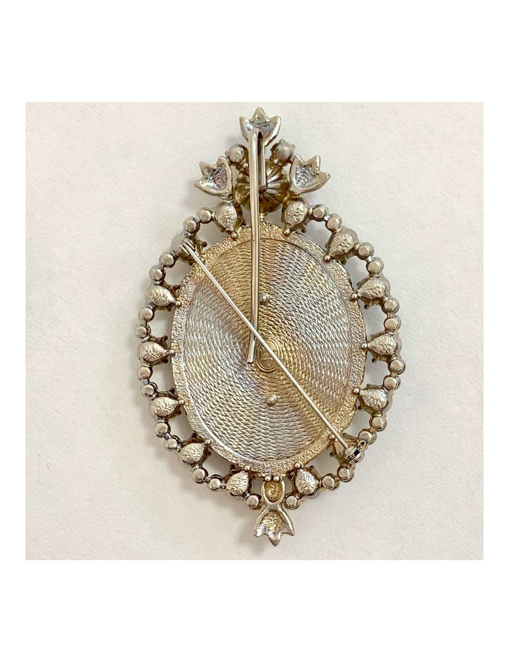Broche Lyre DIOR en strass et résine orange