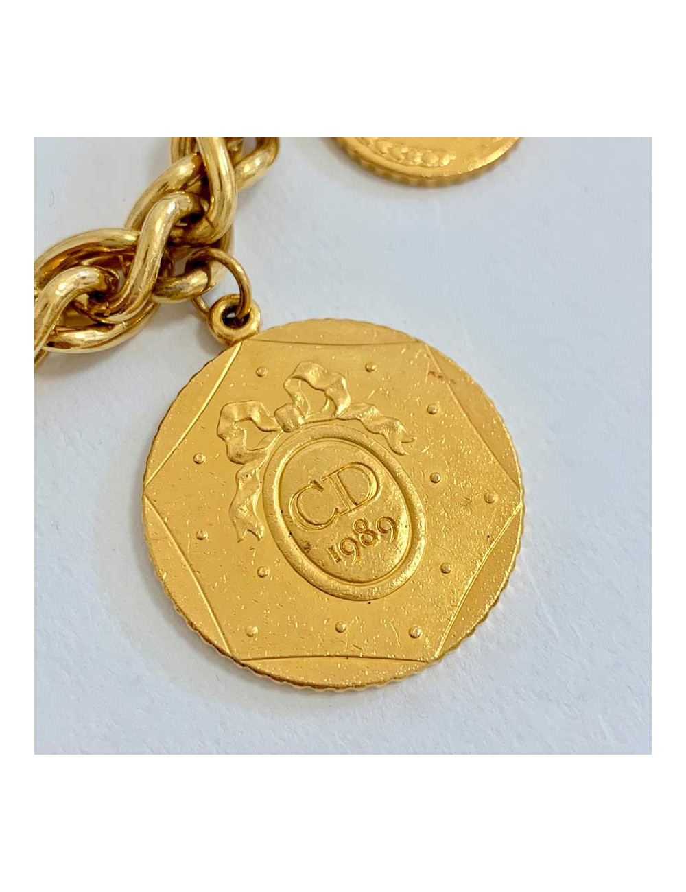 Bracelet DIOR Révolution Française breloques dorées 