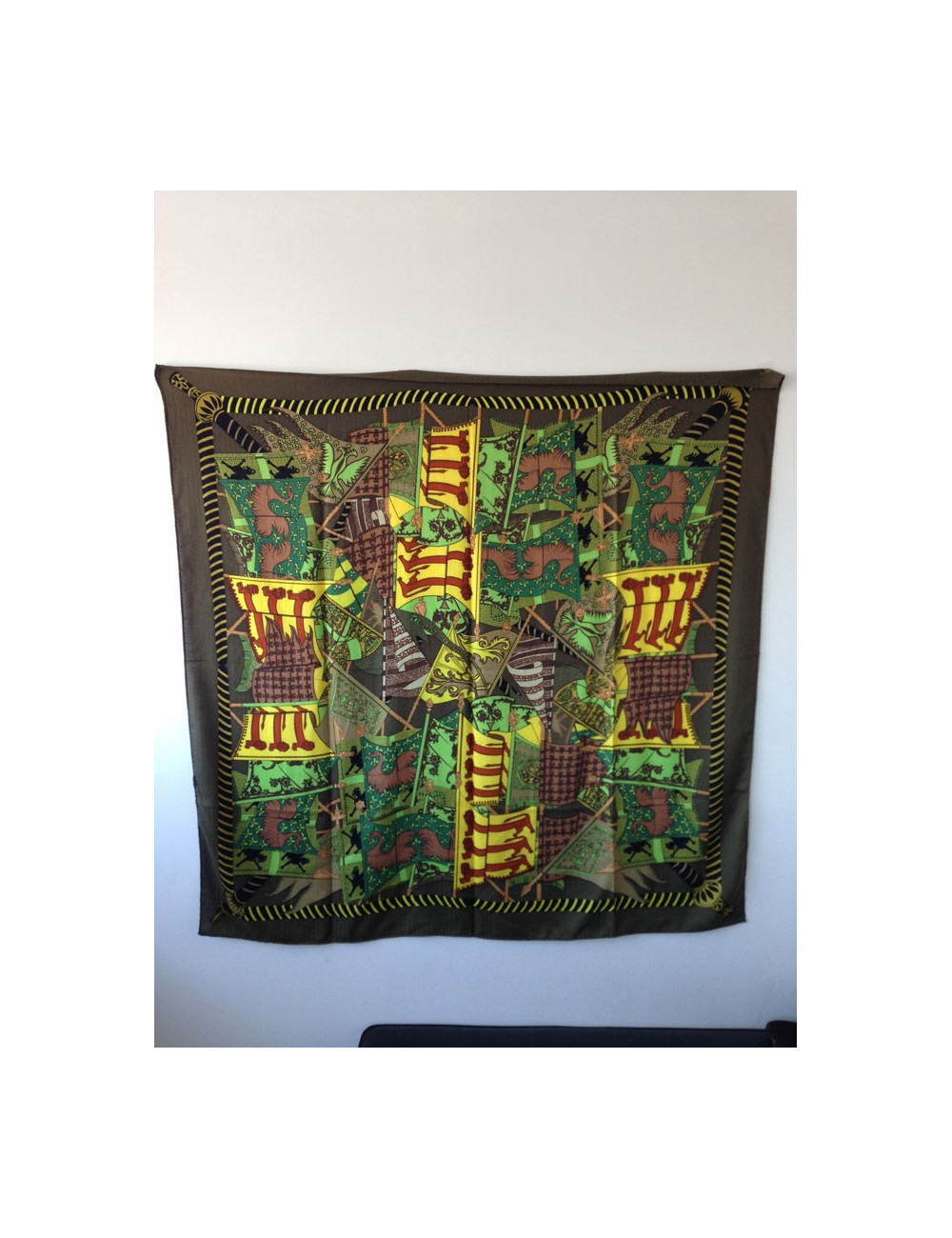 Châle HERMÈS cachemire et soie