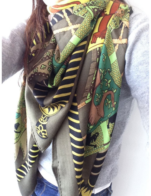 Châle HERMÈS cachemire et soie