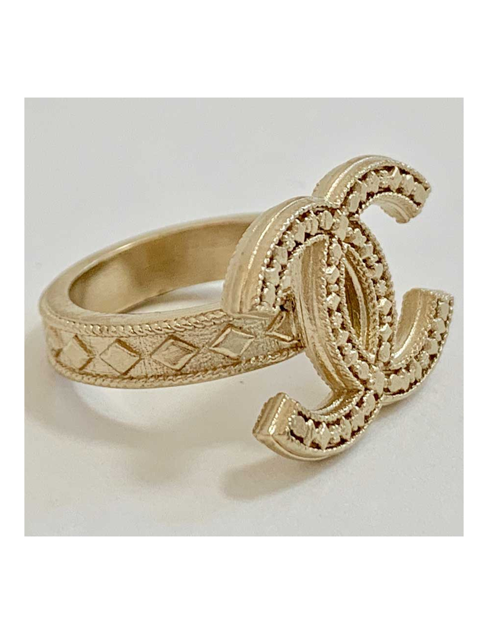 Bague CHANEL CC occasion dorée T50