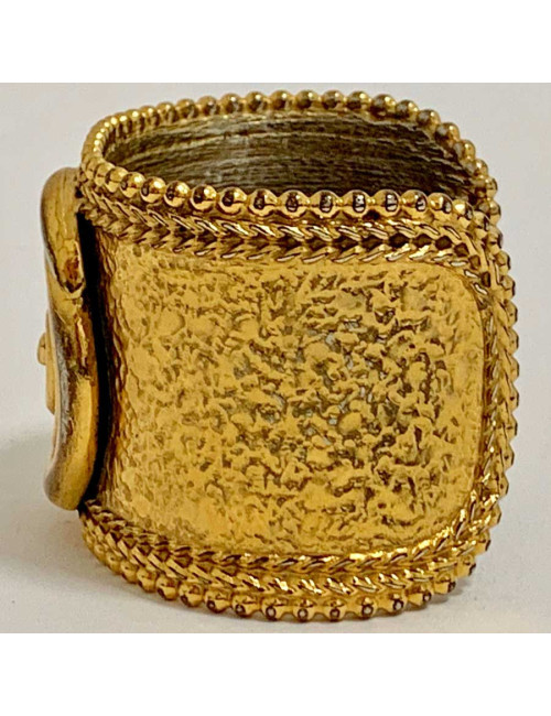 Manchette dorée attribuée à 