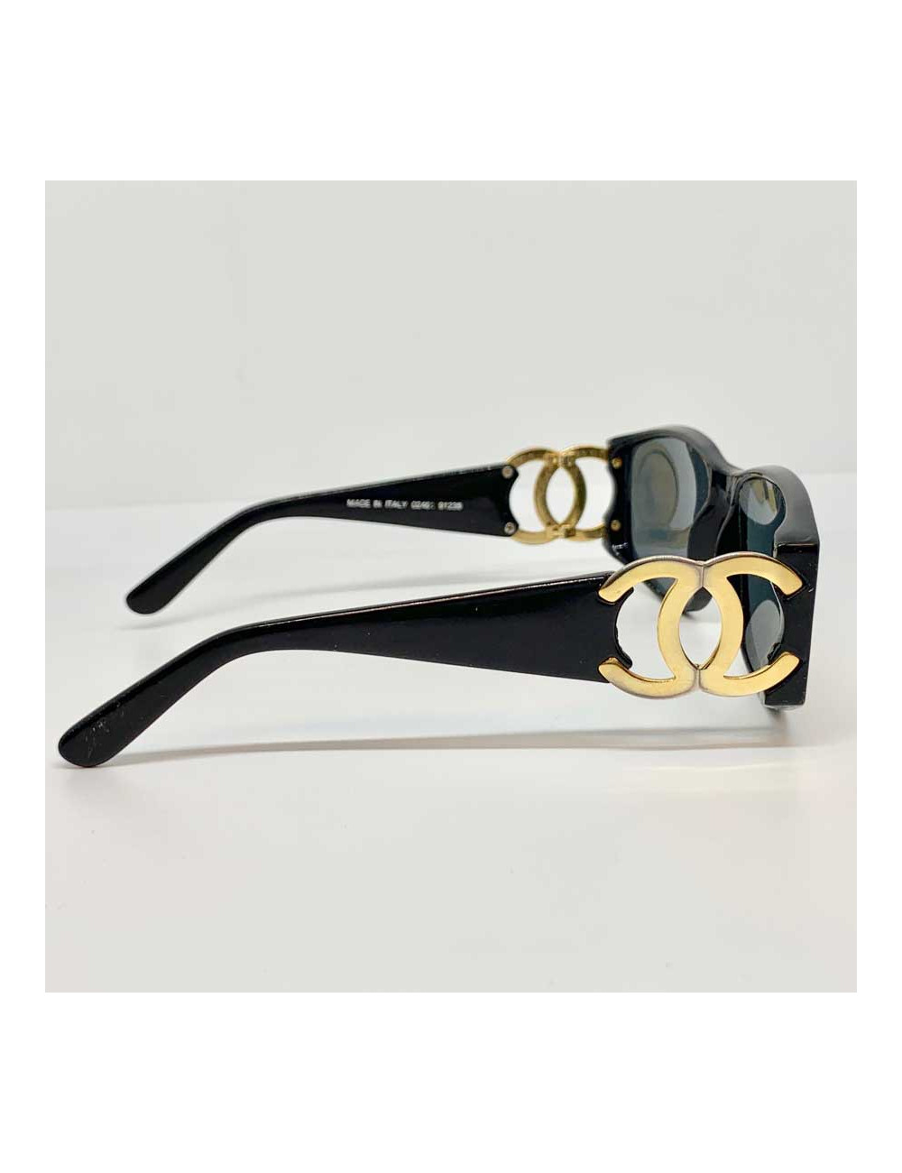 CHANEL CC sunglasses