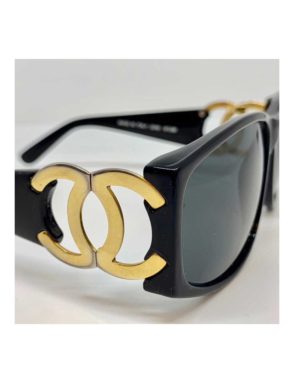 CHANEL CC sunglasses