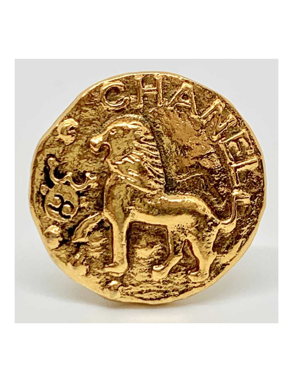 Boucles d'oreille  CHANEL  Zodiaque "Lion" Vintage