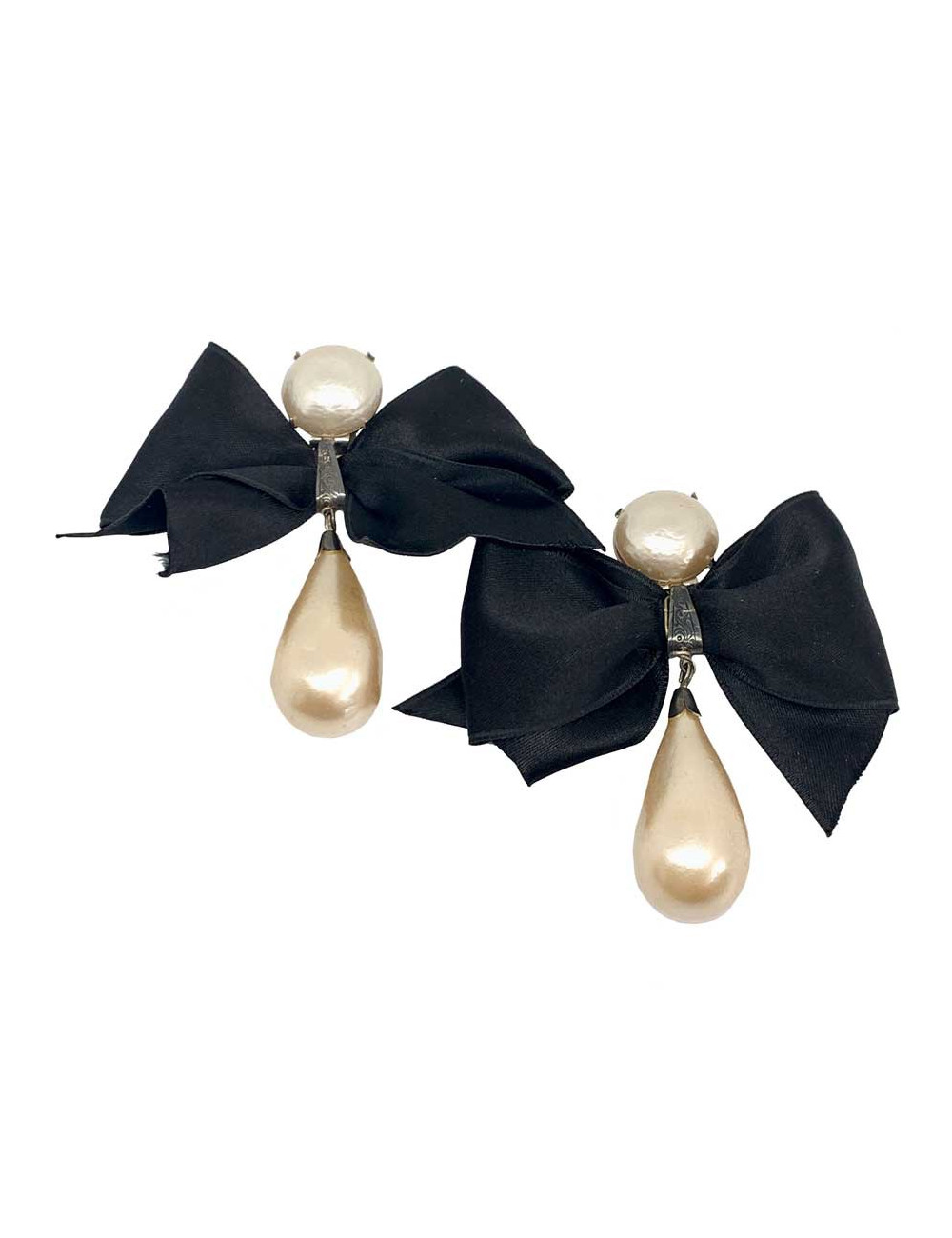 Boucle d'oreille clip perle pendante non signée