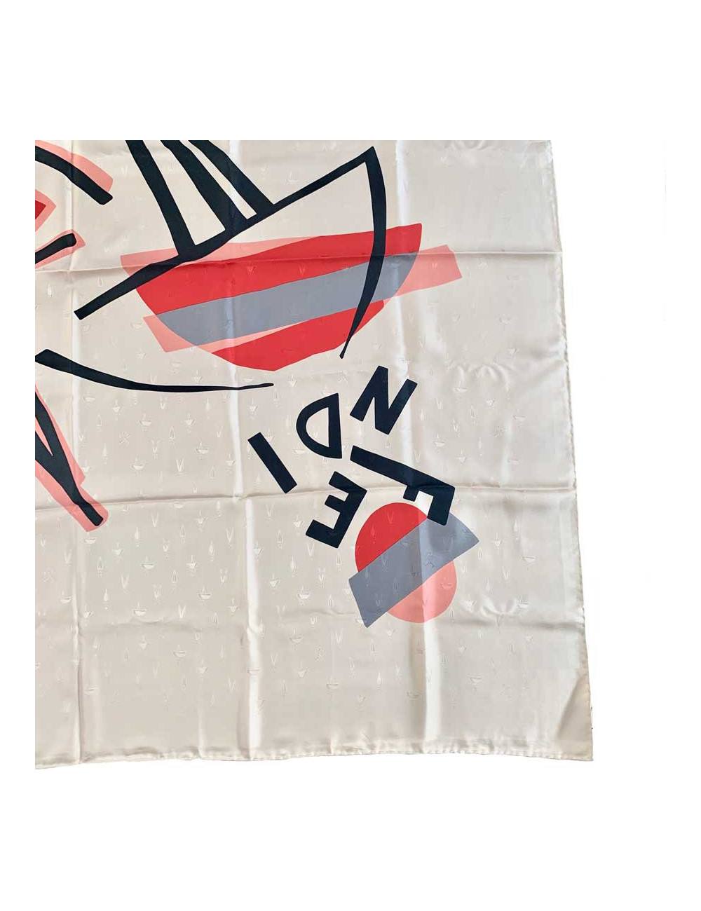 Grand carré FENDI rose en soie