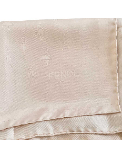 Grand carré FENDI rose en soie