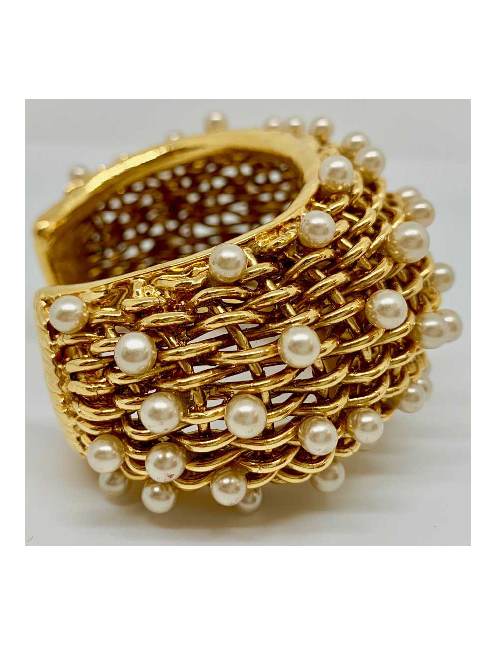 Manchette CHANEL grillage et perles nacrées