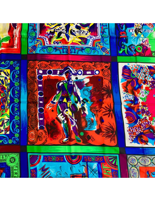 Grand foulard GIANNI VERSACE en soie multicolore