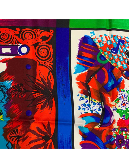 Grand foulard GIANNI VERSACE en soie multicolore