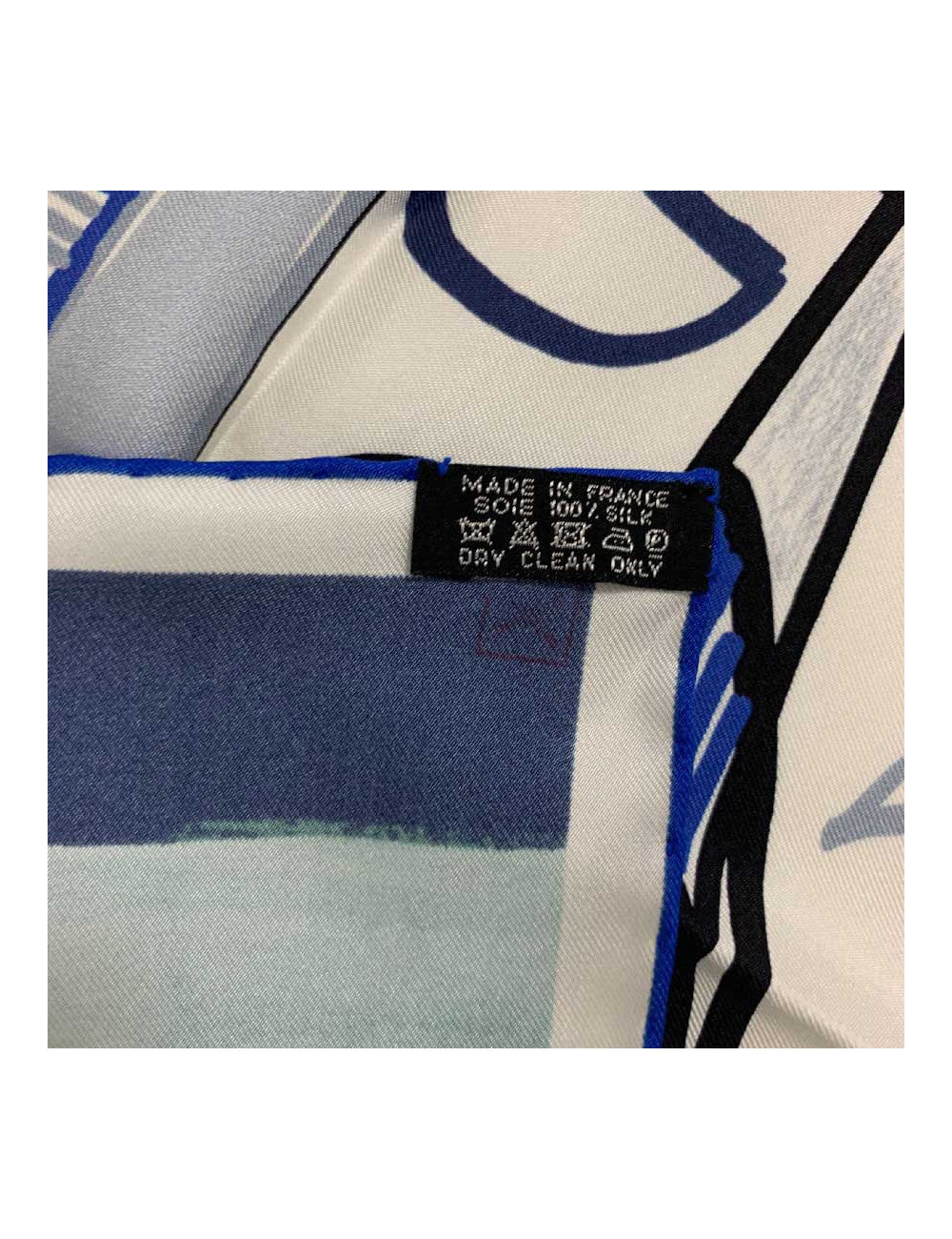 Carré HERMES Modernisme Tropical en soie