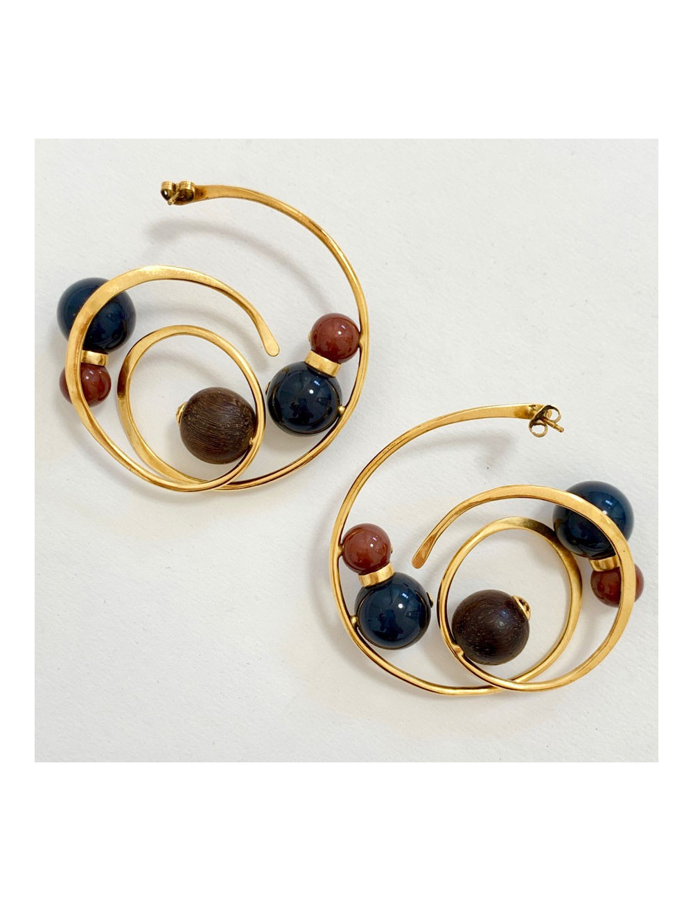 Creoles LOUIS VUITTON dorées et perles 2