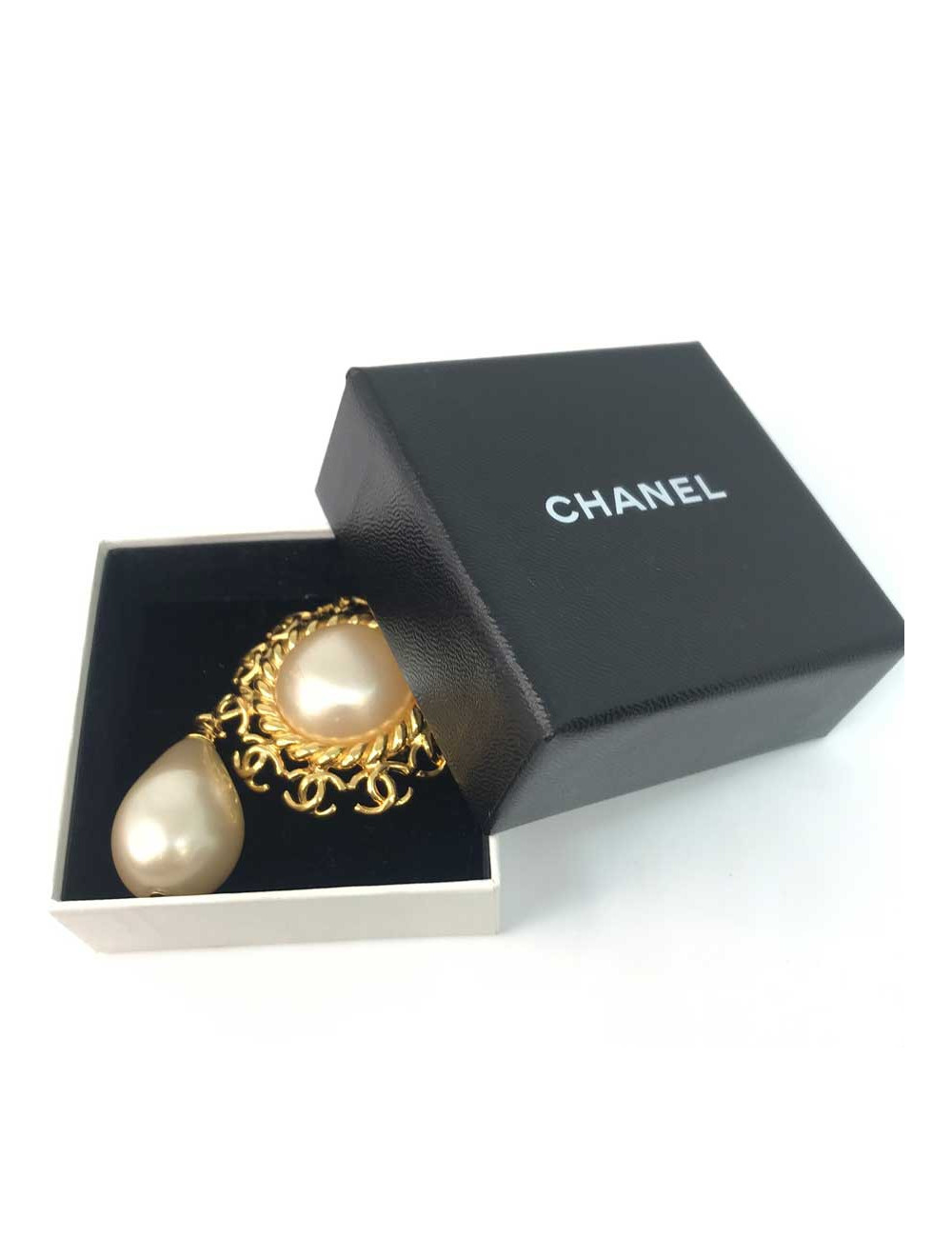 Broche Vintage Chanel grosse perle