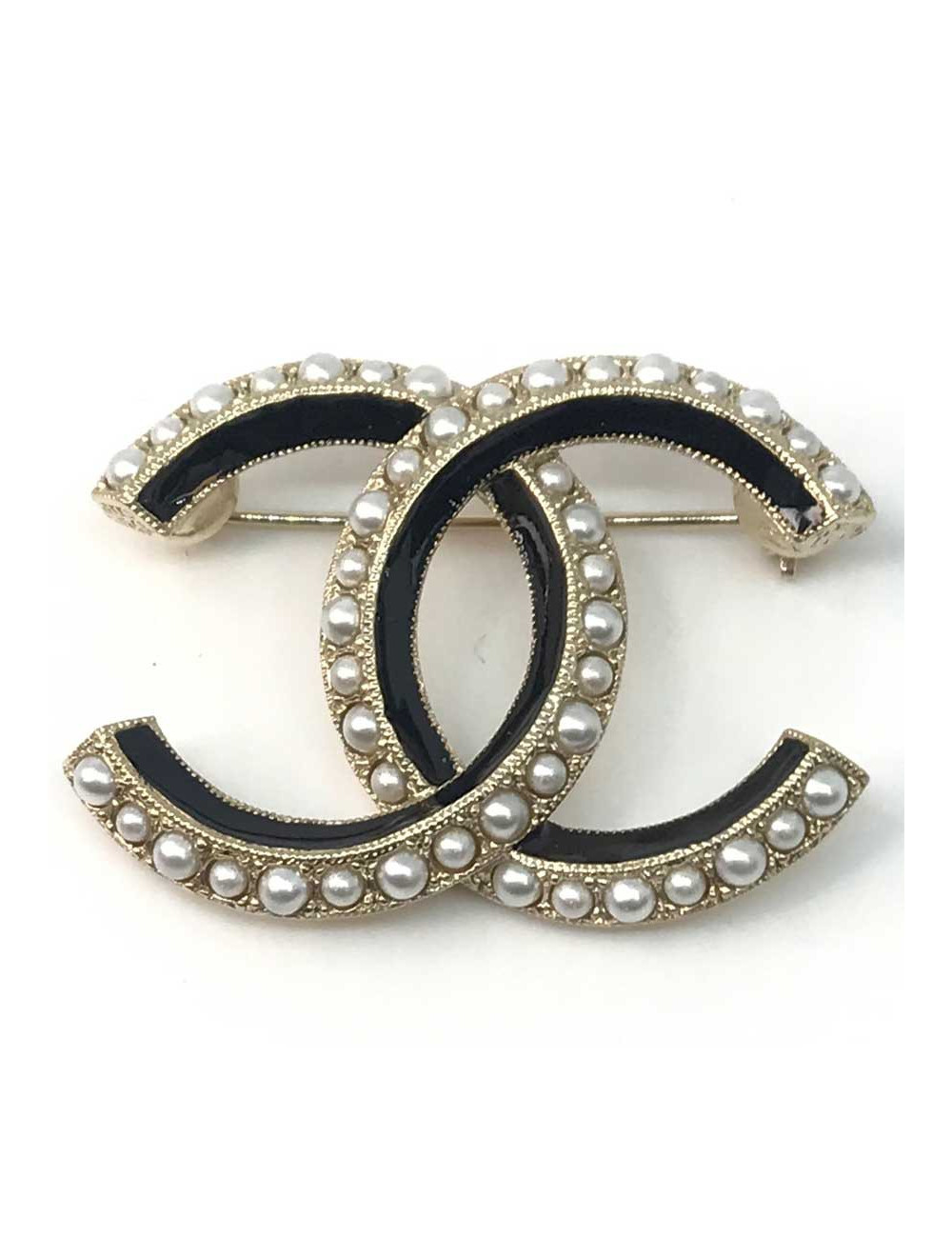 Broche CHANEL  CC dorée, perles nacrées