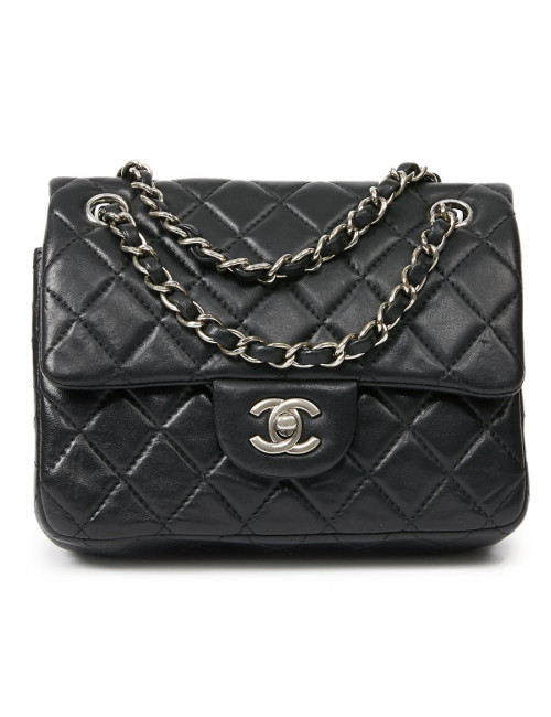 Mini sac CHANEL cuir lisse matelassé