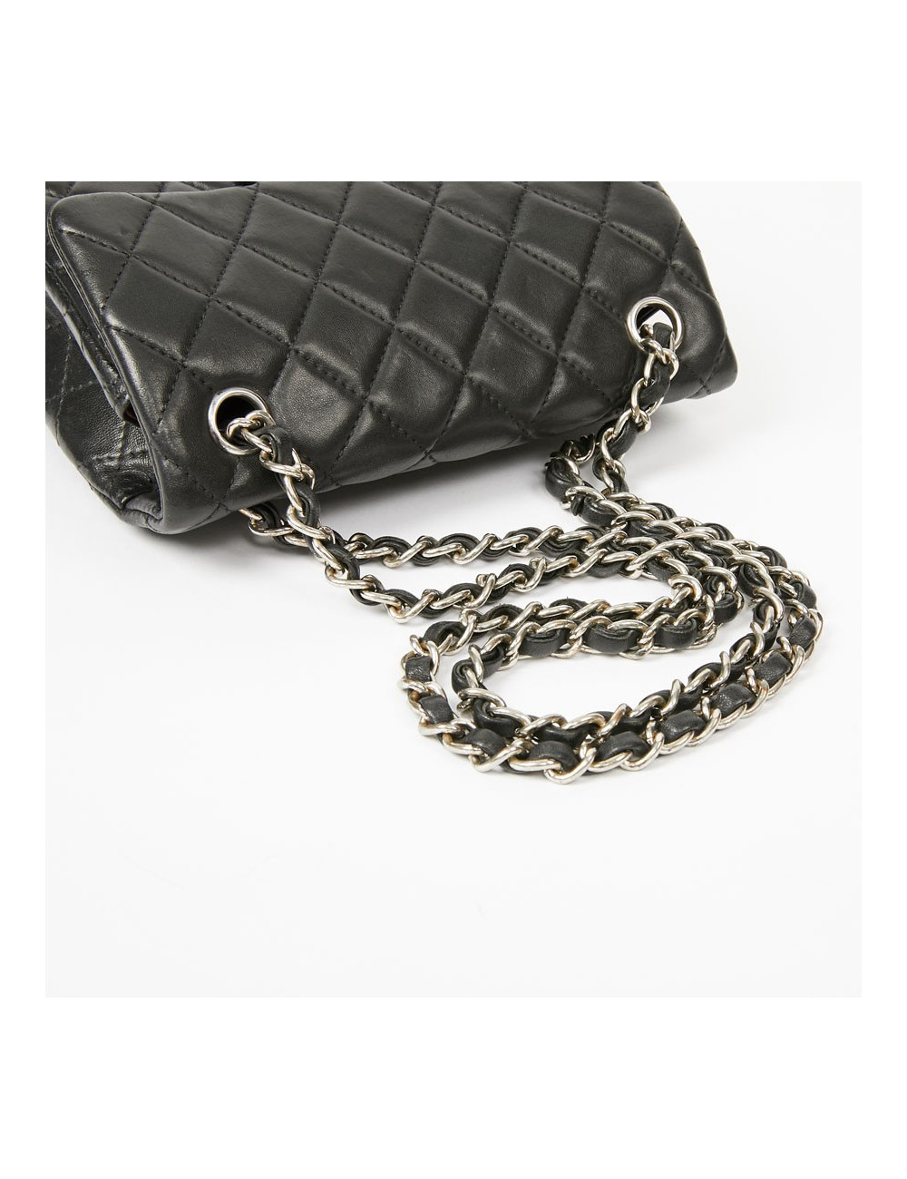 Mini sac CHANEL cuir lisse matelassé