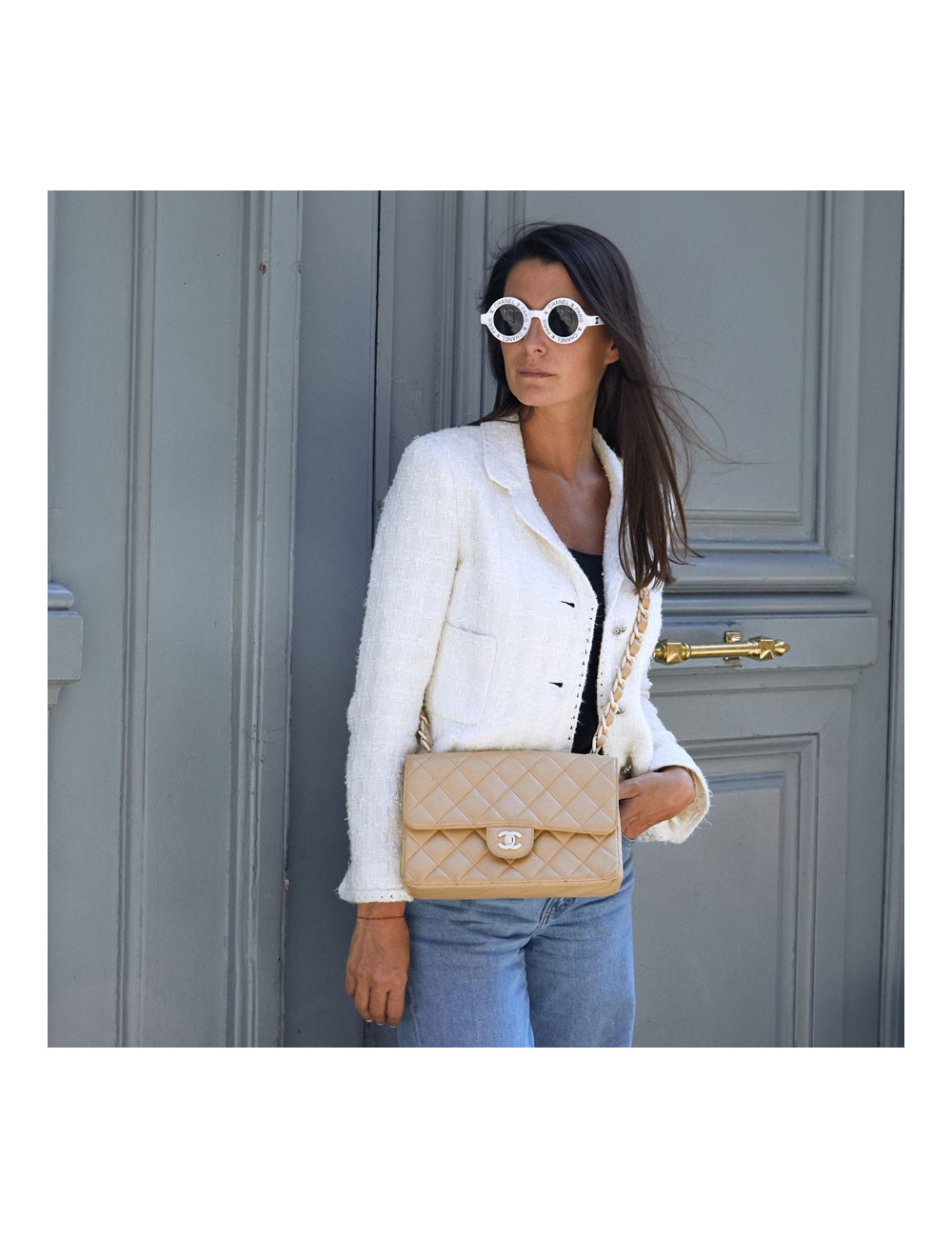 Sac CHANEL cuir d'agneau beige et bijouterie façon ivoire