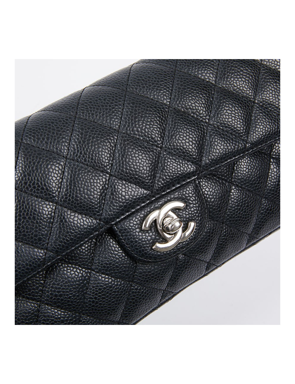 Sac baguette CHANEL cuir caviar noir