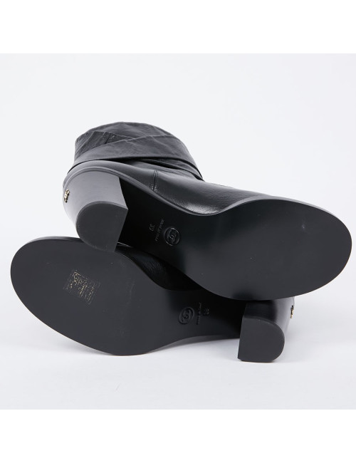 Boots CHANEL T39 noires bout vernis
