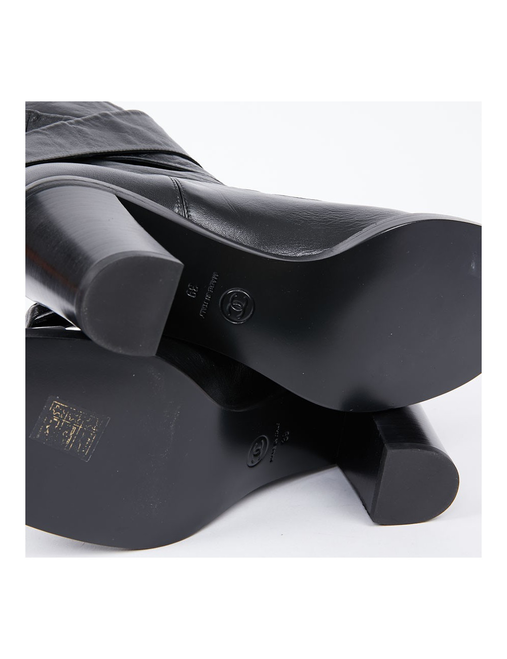 Boots CHANEL T39 noires bout vernis