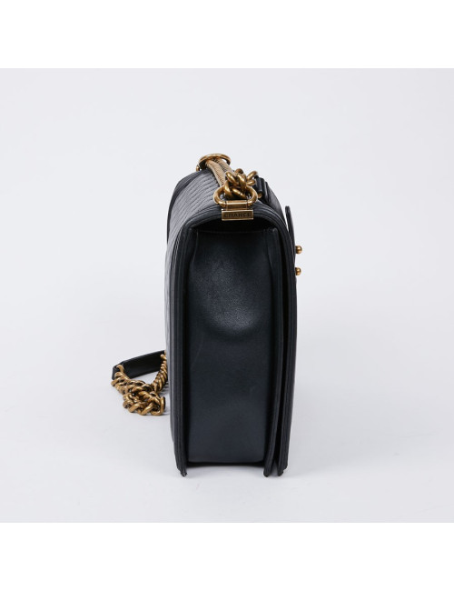 Sac "BOY" CHANEL cuir noir matelassé