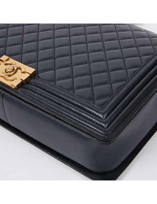 Sac "BOY" CHANEL cuir noir matelassé