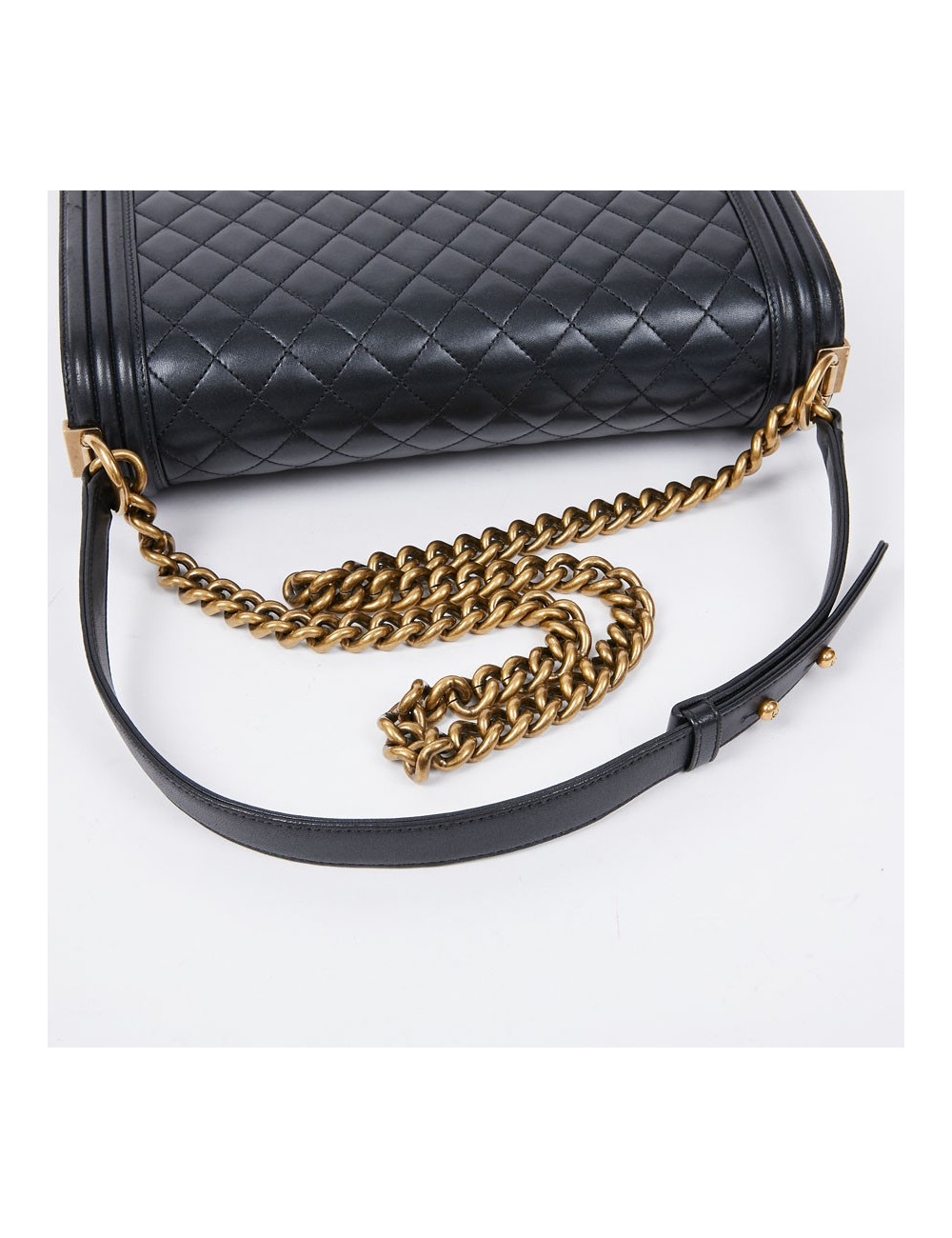 Grand sac Boy CHANEL noir matelassé