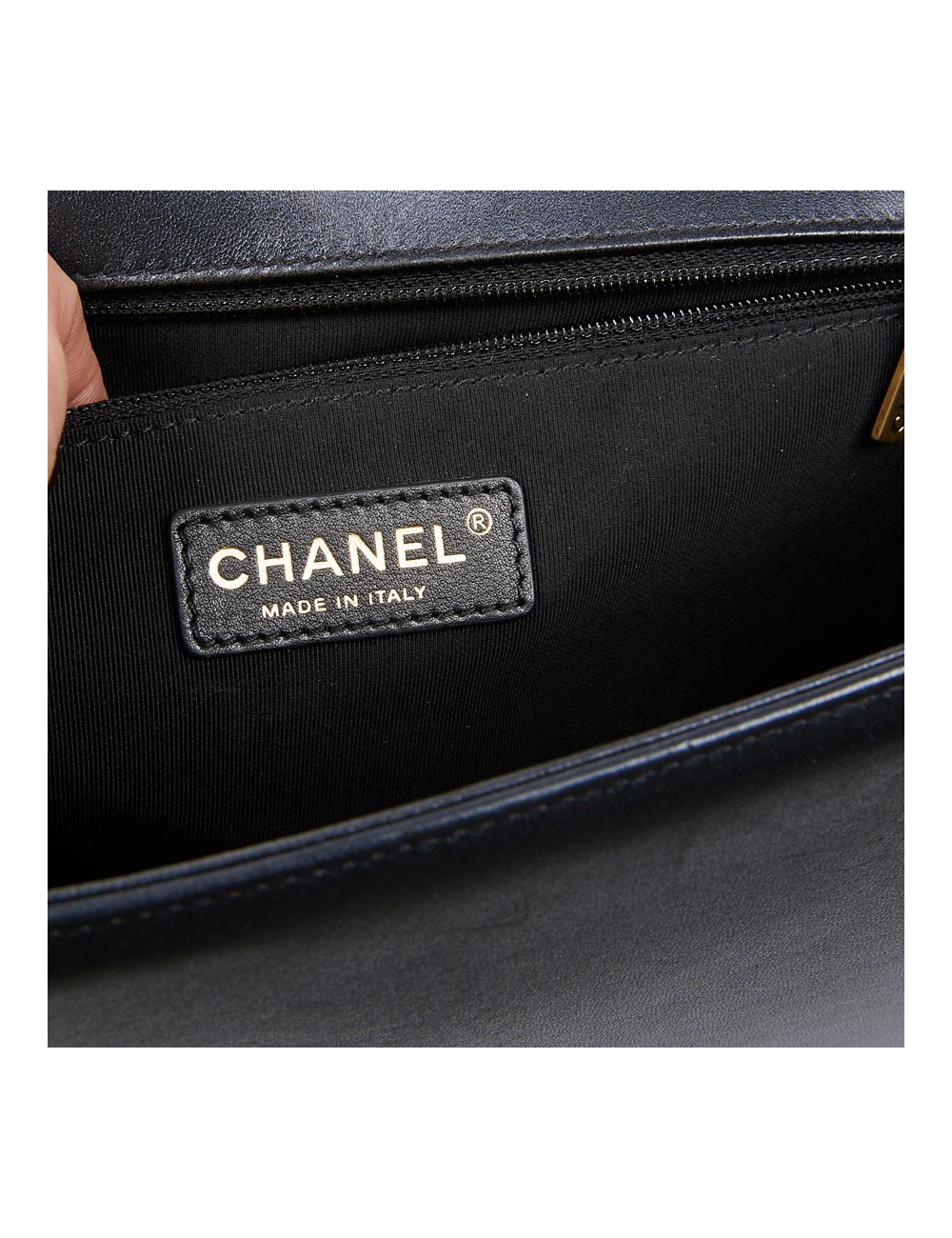 Grand sac Boy CHANEL noir matelassé