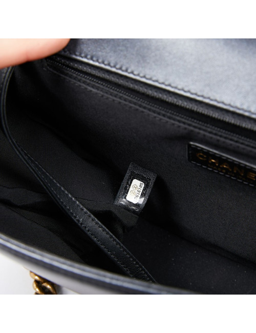 Sac "BOY" CHANEL cuir noir matelassé