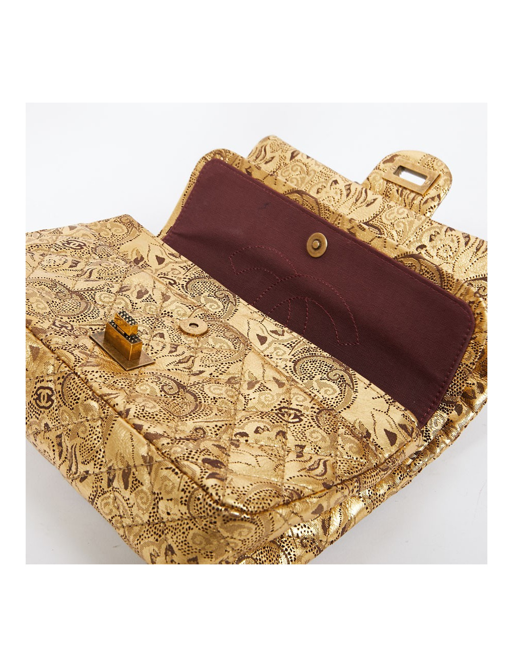 Sac CHANEL "Paris-Moscou" cuir perforé  doré Edition Limitée