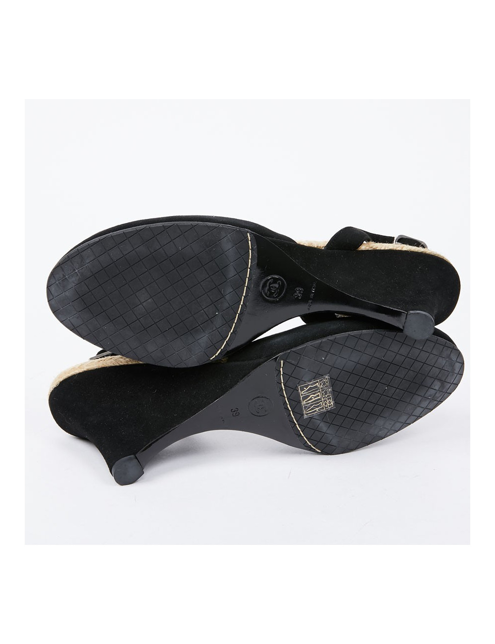 Sandales T39 CHANEL veau velours et camélia verni noir