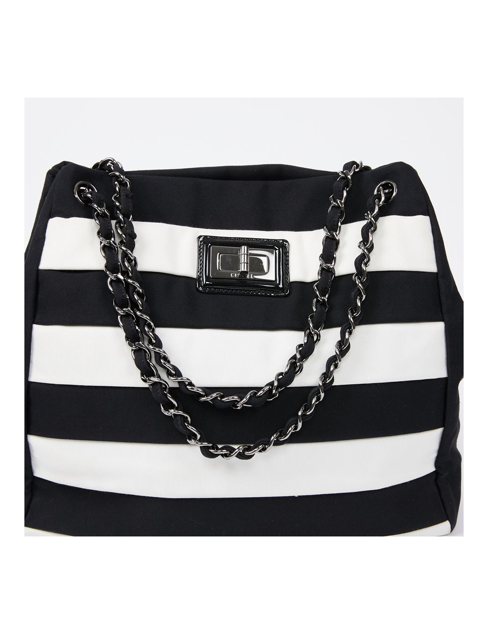 Sac CHANEL en piqué noir et blanc