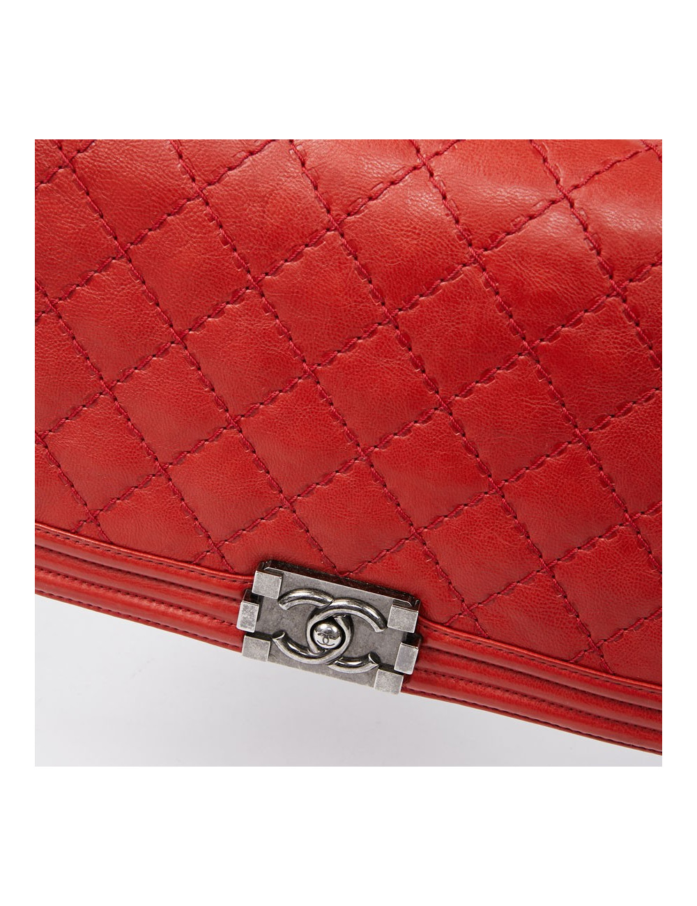 CHANEL Boy cuir rouge