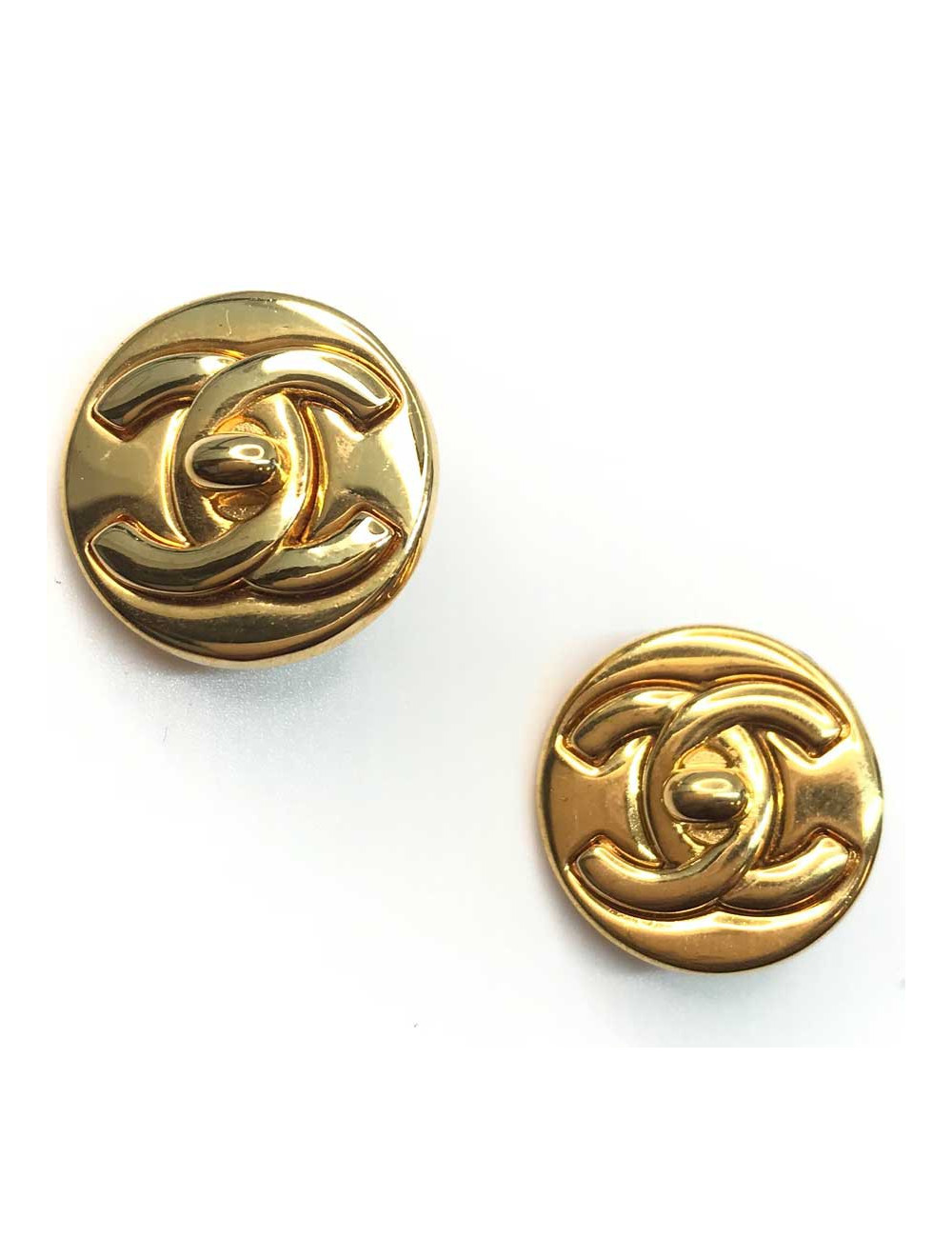 Clips CHANEL ronds dorés CC