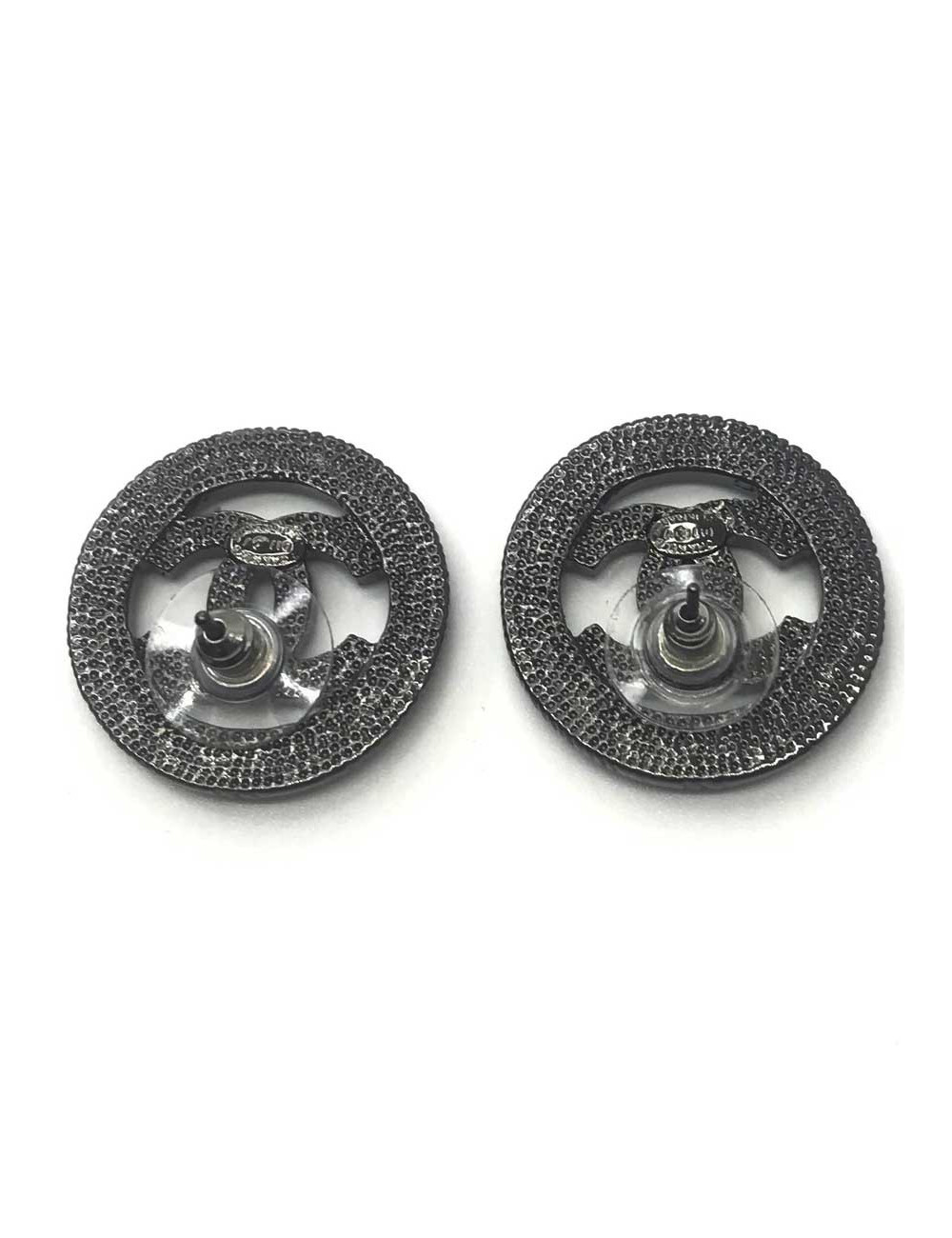 Clous CHANEL perles grises et ruthénium