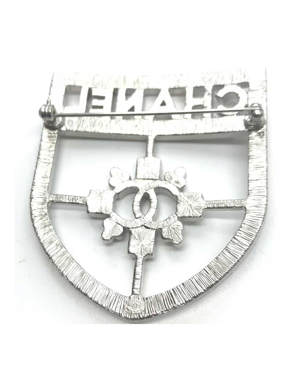xxx Broche CHANEL ecusson strass