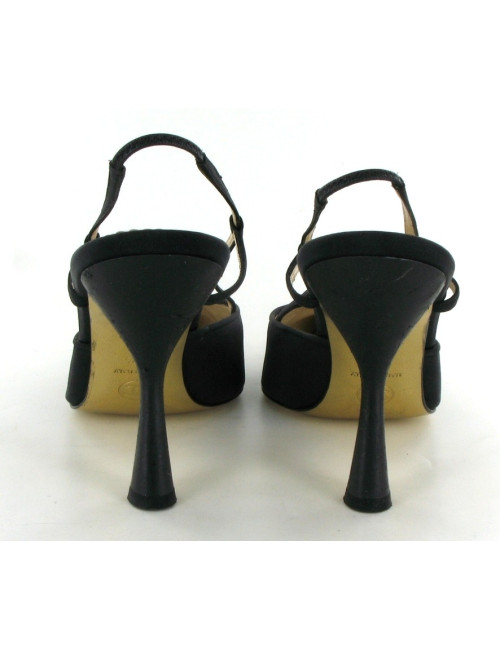 Escarpins CHANEL en tissu noir T 37,5