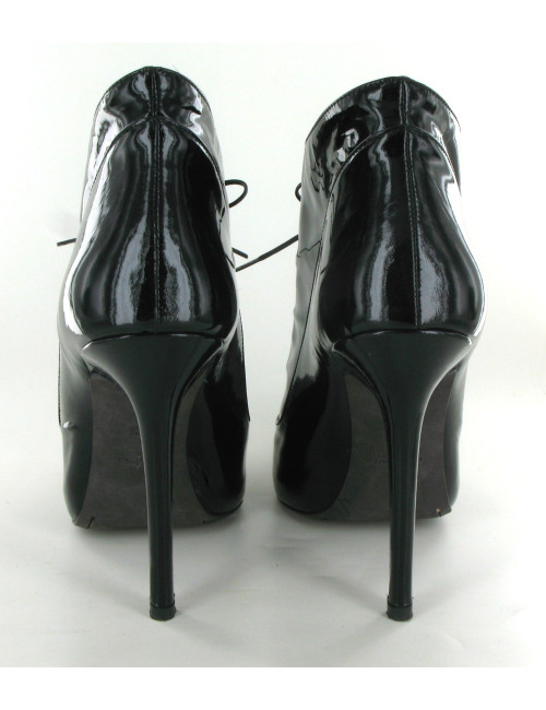 Bottines GIAMBATTISTA VALLI en cuir verni noir T 38,5