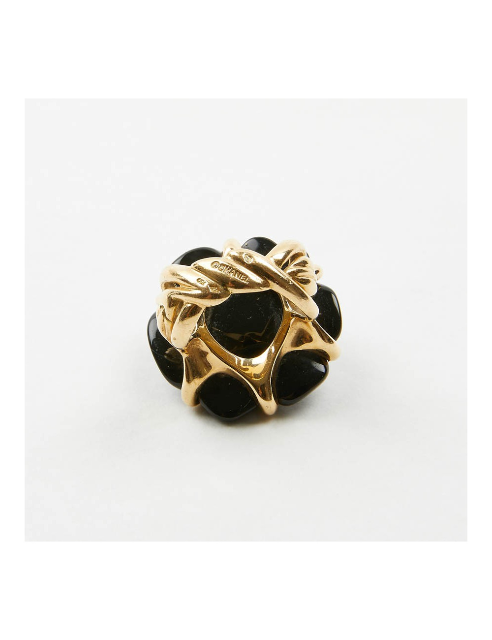Bague CHANEL en onix noir et or jaune