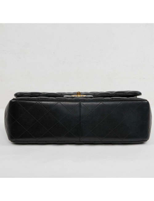 Chanel black  Jumbo quilted leather