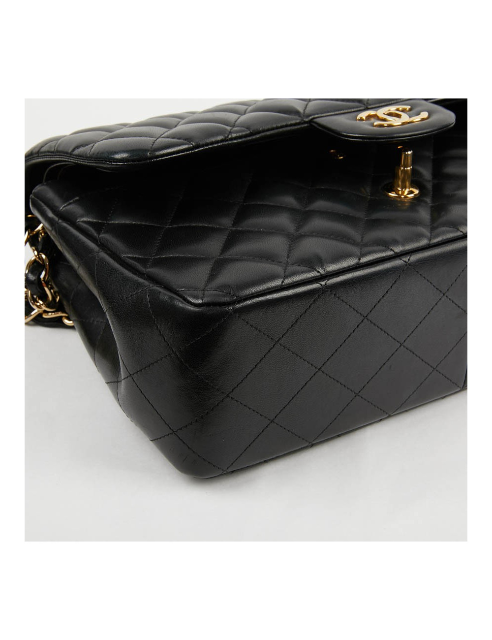 Chanel black  Jumbo quilted leather