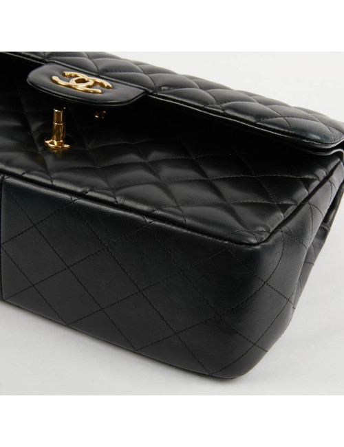 Chanel black  Jumbo quilted leather